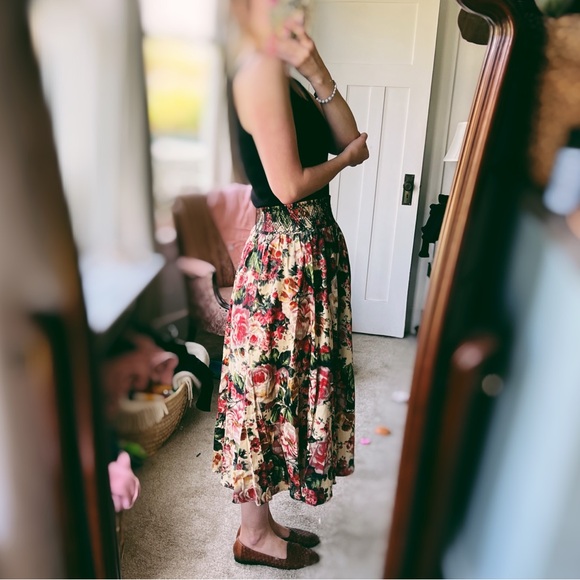 SOLD - ZARA Smocked Waist Floral MIDI Skirt - Picture 2 of 5